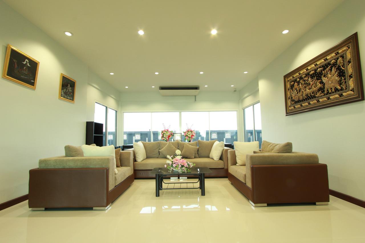 The Park 304 Executive Serviced Apartment Si Maha Phot Eksteriør billede